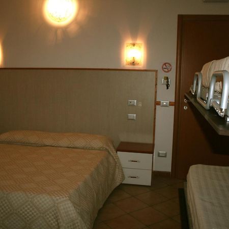 Ca' Del Sasso Guest House Verona Exterior photo